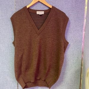 Paul Stuart sweater medium